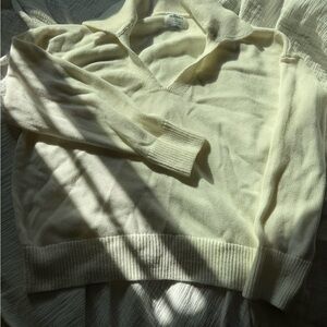 Old Navy Cream V-Neck Lightweight Sweater